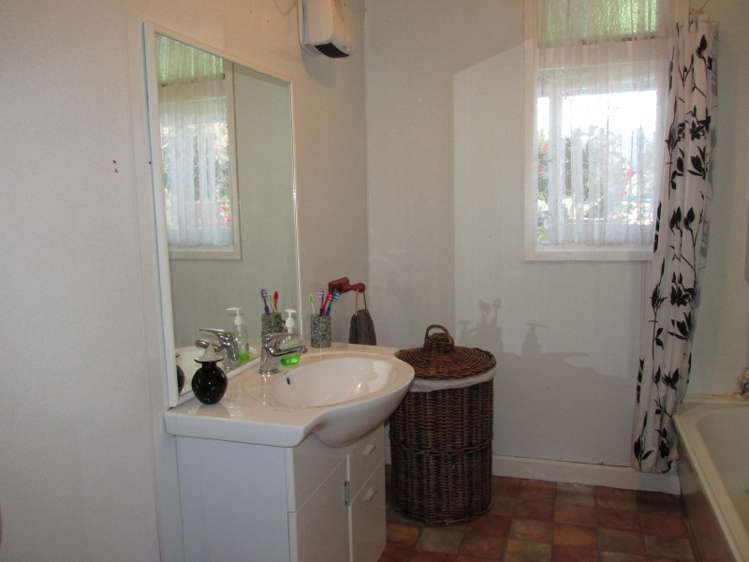 18 Crampton Road Reefton_8