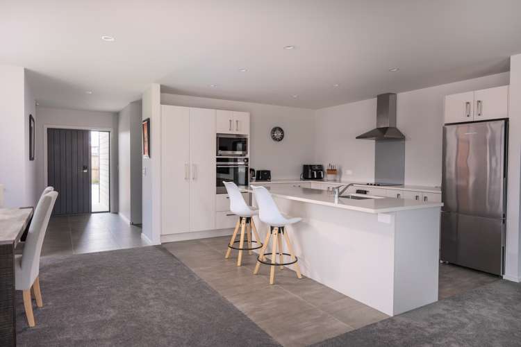 16 Tawhai Crescent Wharewaka_5