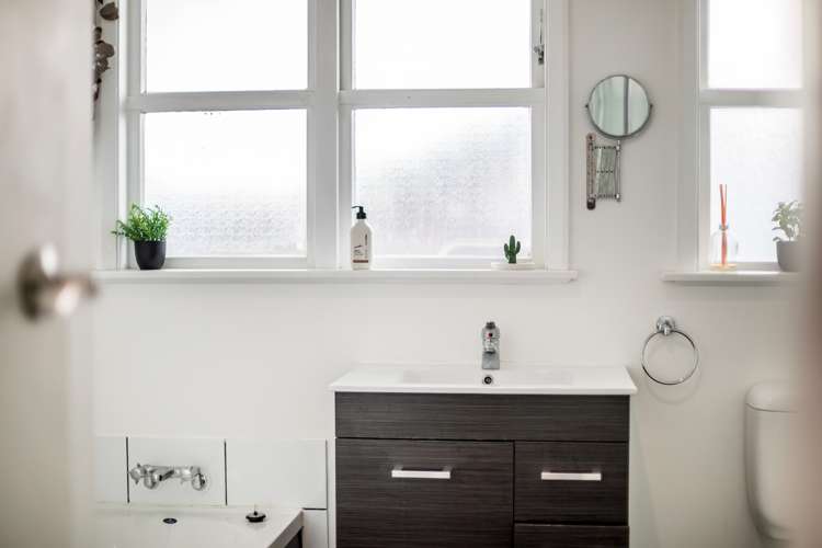 16 Manor Drive Stokes Valley_21