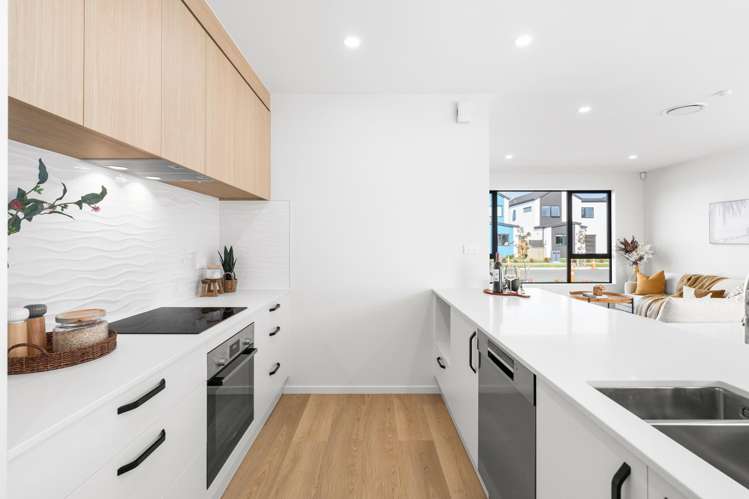 15 Samantha Lawry Road Wigram_5