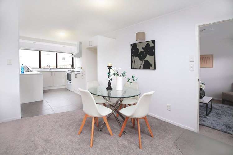 242a East Coast Road Forrest Hill_15