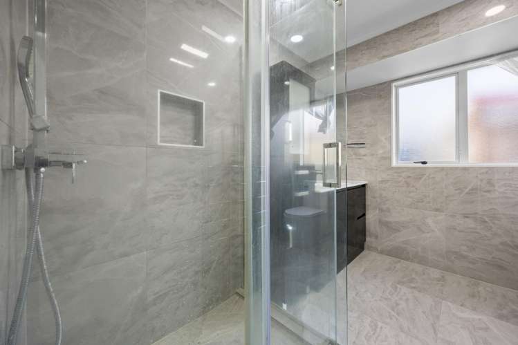 2 Libnai Avenue Clover Park_13