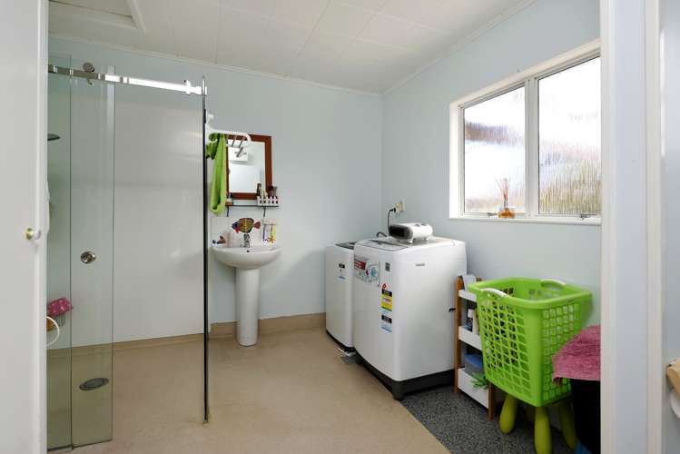 2/11 Manson Avenue Stoke_11