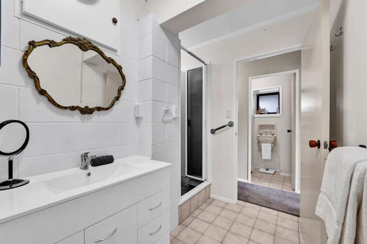 5 Ruskin Place Westown_18