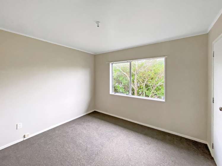 2/34A Helena Street Massey_6