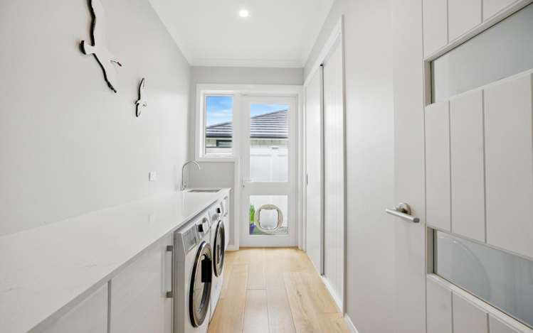 8 Waitemata Drive One Tree Point_32