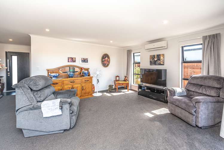 20 Magnolia Crescent Tawhero_6