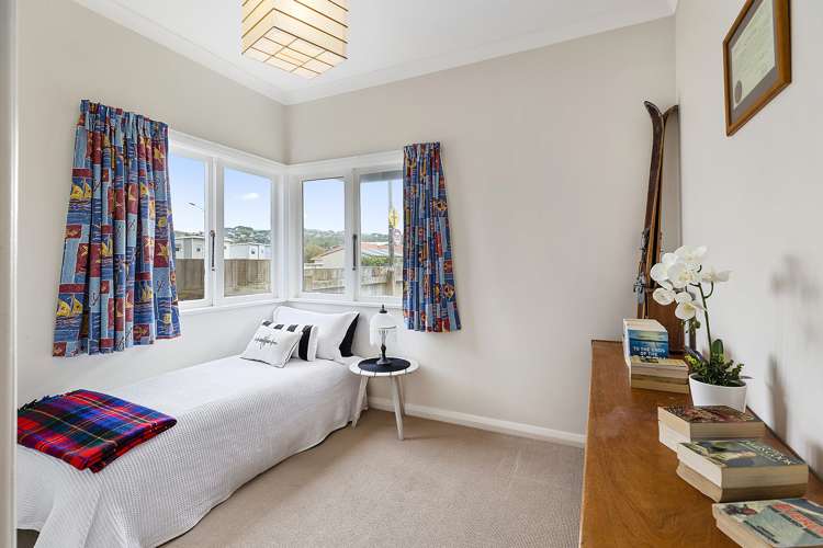 19 Main Road Titahi Bay_11