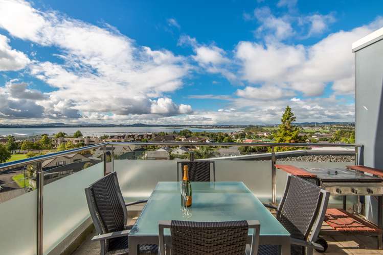 5e/84 Gunner Drive Te Atatu Peninsula_17