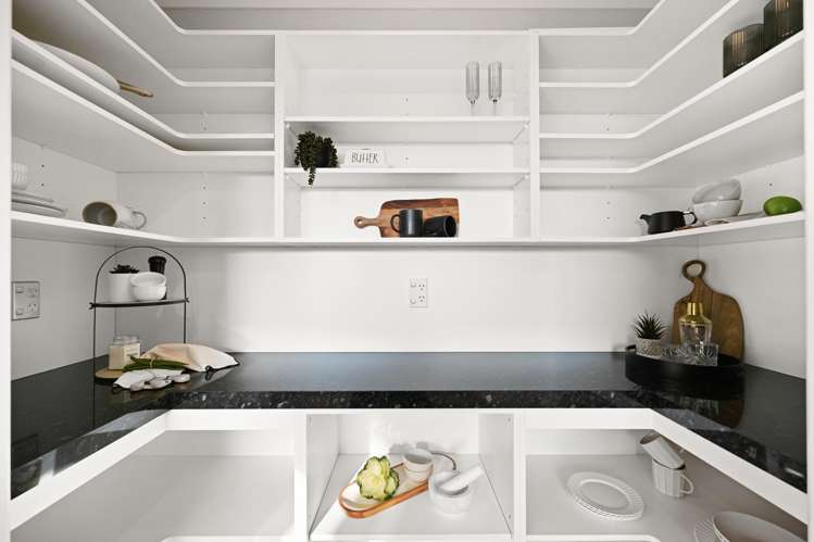 6 Compton Grove Huntington_8