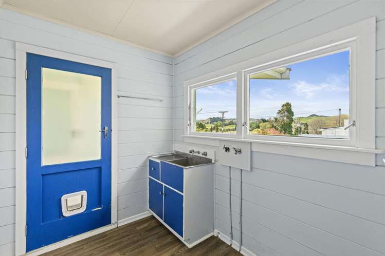 12 Dixon Way Taihape and Surrounds_15