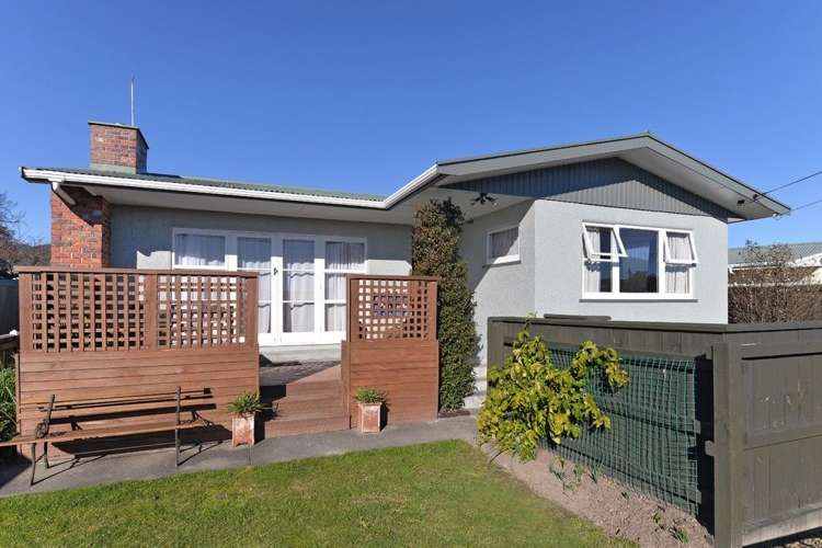 1/6 Devon Street Stoke_1