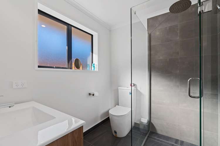 57 Quinn Crescent Woodend_13