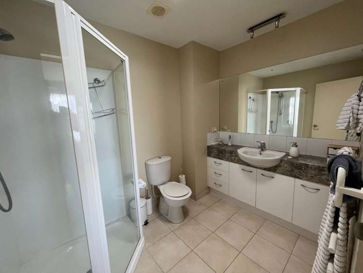 239 Alec Craig Way Gulf Harbour_15