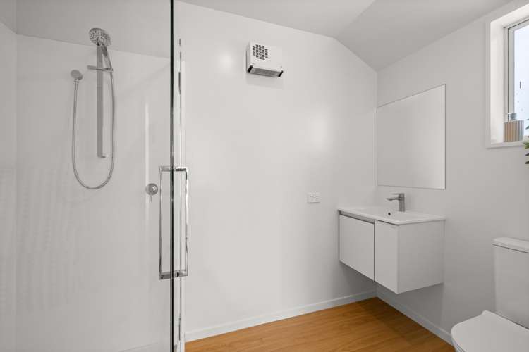 9 Shearwater Drive Woolston_18
