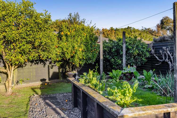 283 Glover Road Hawera_12