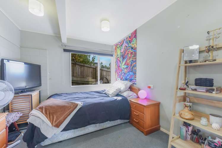 35 Jenner Road Toi Toi_13