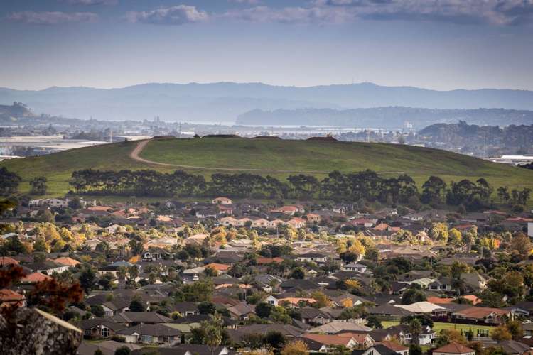 19 Ballyliffin Drive Flat Bush_3