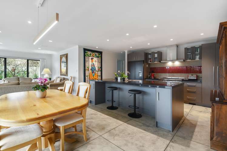 23 Stonebridge Park Drive Holdens Bay_5