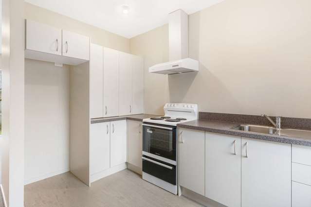 8/10 Collins Street Addington_4