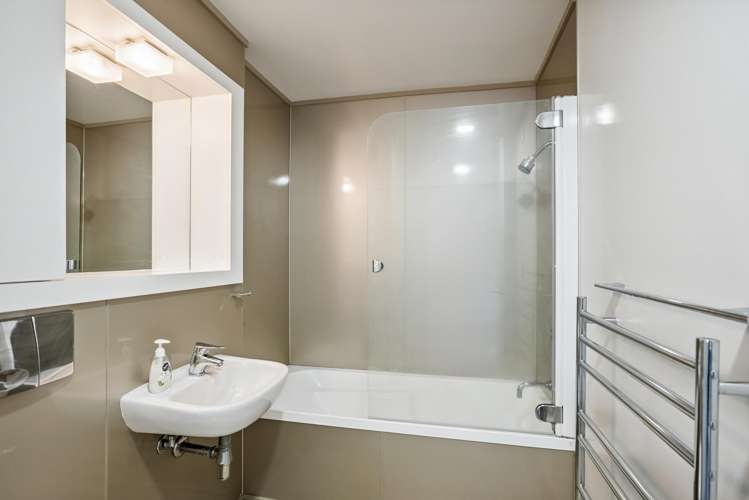 4/45 Childers Terrace Kilbirnie_11