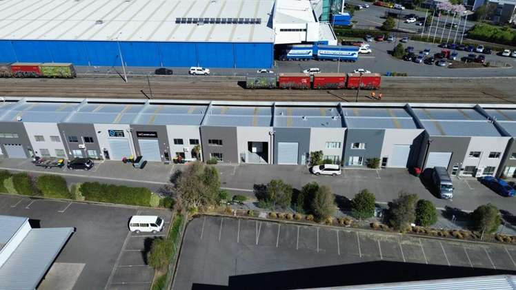 Unit 12, 33 Nga Mahi Road Sockburn_9