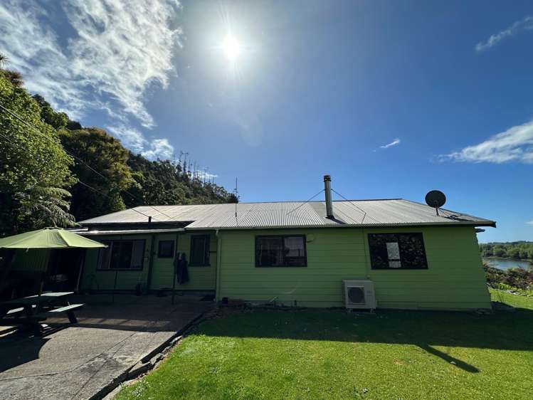 4 Arapito Road Karamea_9