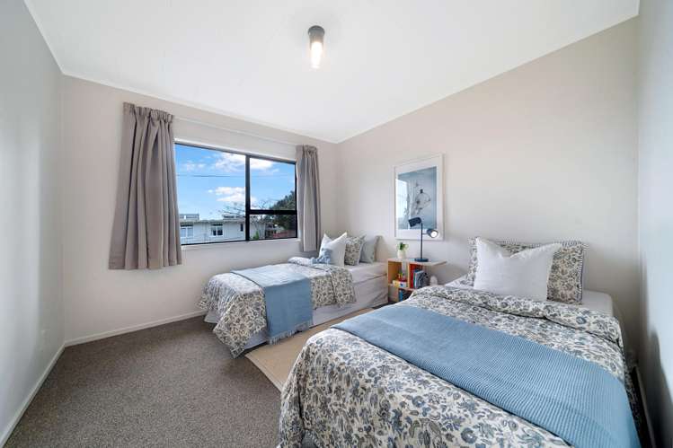 2/12 Grimshaw Place Henderson_16