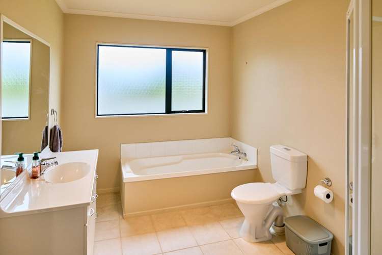 26a Kirton Drive Riverstone Terraces_11