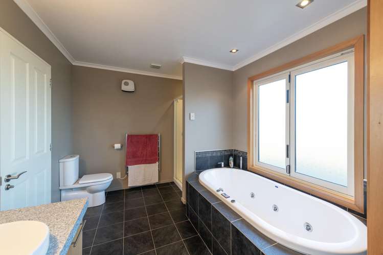 136 Te Awa Road Lake Hawea_24