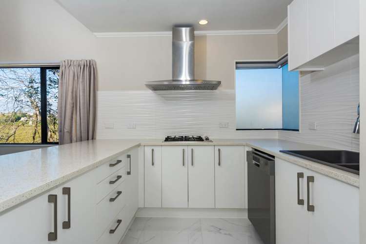 26c Saint Peters Street Northcote_4