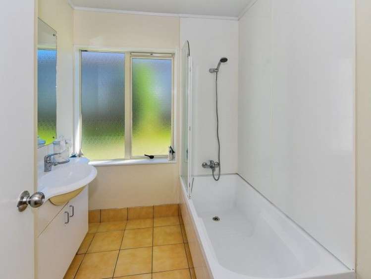 35 Senator Drive Manurewa_8