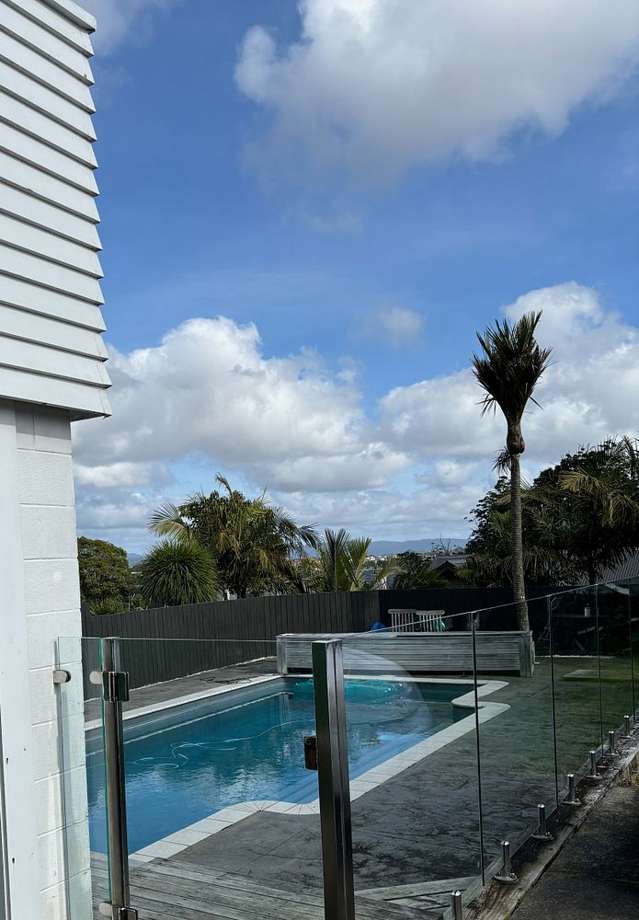 Mt Eden -UNDER CONTRACT - do not apply atm