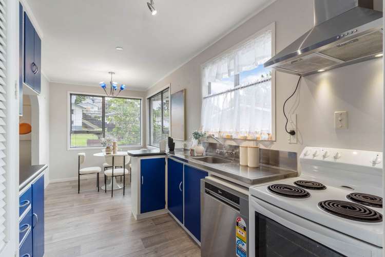 16 Staincross Street Green Bay_17