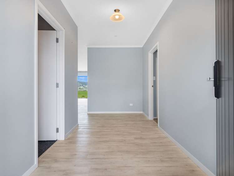 8 Awatiro Drive Kaukapakapa_18