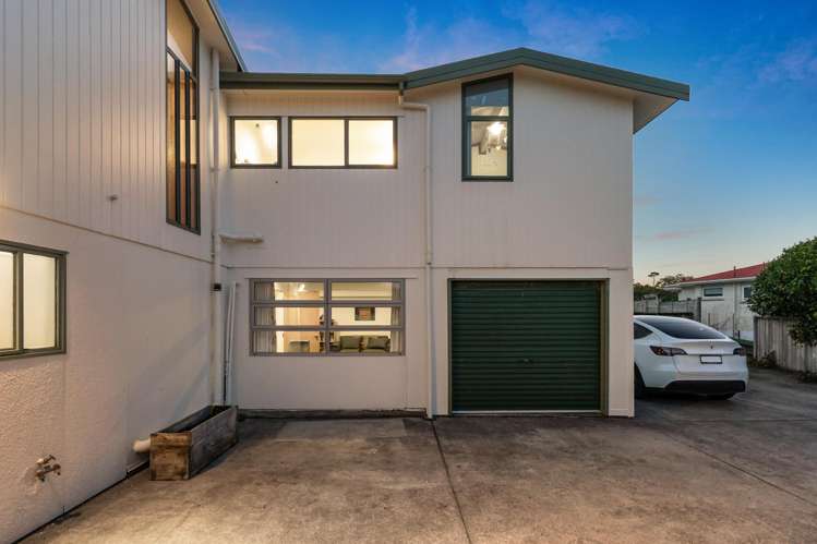 84 Thurleigh Grove Karori_29