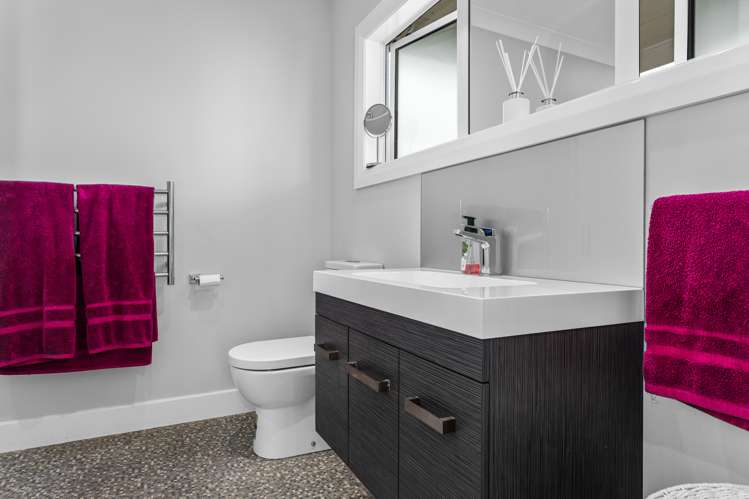 199 Paroa Road Coastlands_16