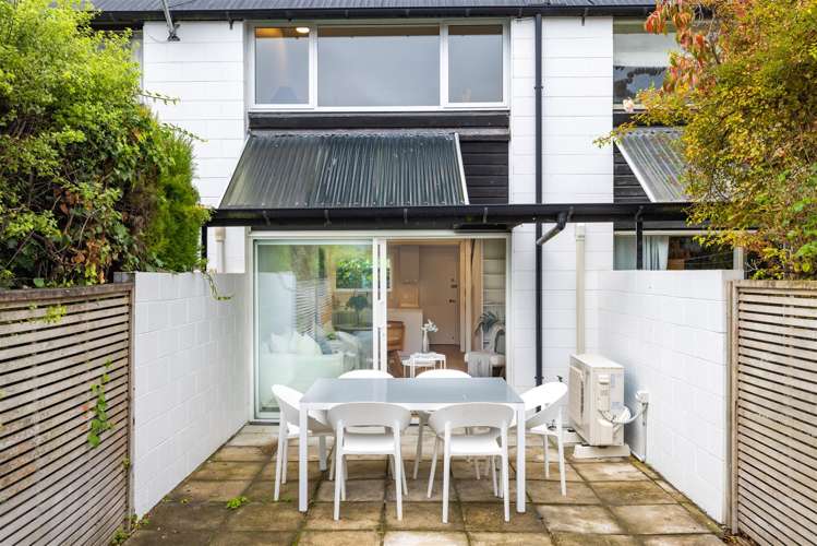 7/7 Andover Street Merivale_13