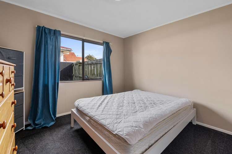 9 Ruihi Street Victoria_15