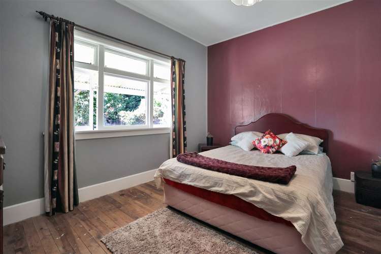 17 Wilkinsons Road Chertsey_11