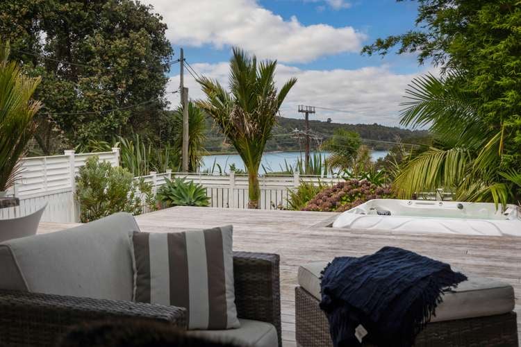 679 Huia Road Parau_5