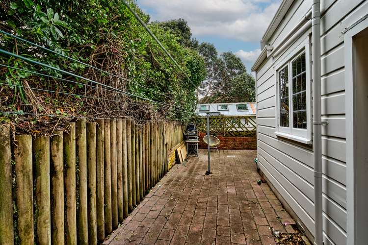 64 Kelburn Parade Kelburn_7