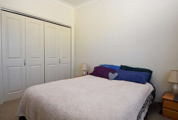 39 Armstrong Avenue Carterton_17