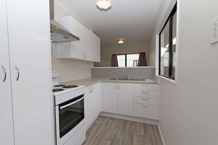 2/7 Maywood Crescent Glen Eden_7