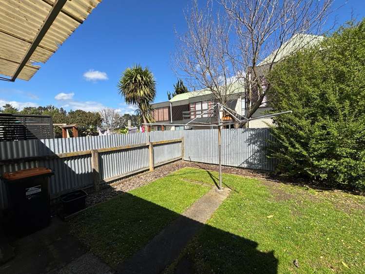 14 Katene Street West End_14