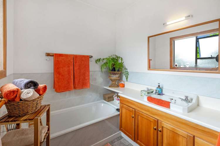 11 Talbot Street Gore Surrounds_21