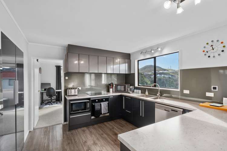 6 Wantwood Grove Churton Park_9
