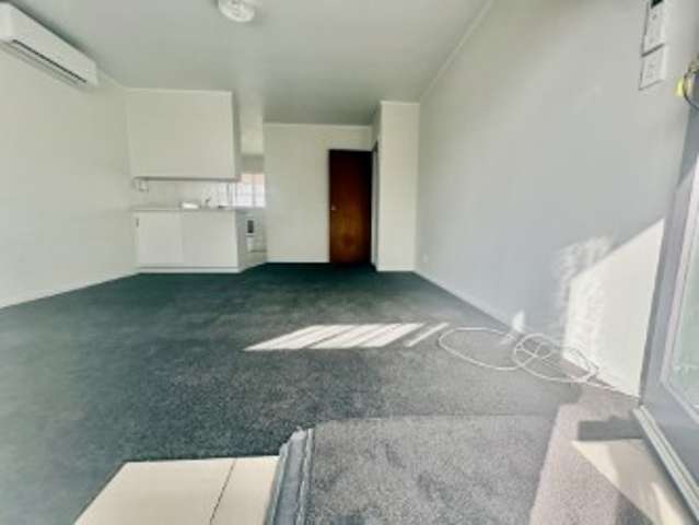 8/318 Te Atatu Road 1802_2