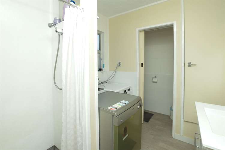 2/53 Albert Street Hamilton East_6