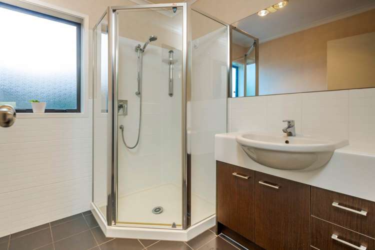 4 Spenbrooke Road Flat Bush_12